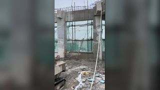 Gergaji kawat perayap yang dapat digerakkan sendiri