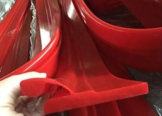 Polyurethane Conveyor Sealing Skirt 90 Shore A High Wear Resistance Bulk Conveyor