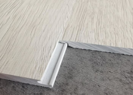 100% tahan air dan tahan api Hradwood Lantai SPC Dengan ketebalan 4.0MM -8.0MM