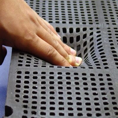 Panel layar karet tahan lama 60*12mm dengan rangka baja untuk aplikasi anti blokir pertambangan