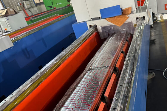 Mesin Penggilingan Bilah Efisiensi Tinggi Untuk Pemesinan Suku Cadang Otomotif