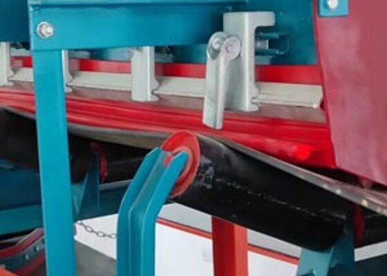 Polyurethane Conveyor Belt Papan Penyisipan Komponen Konveyor Tambang Anti Kebocoran
