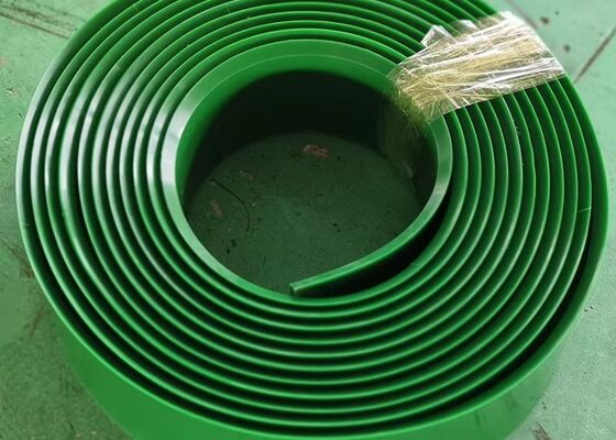 Urethane Conveyor Belt Skirting 35 derajat Bevel Edge Conveyor Besi Bijih Sealing